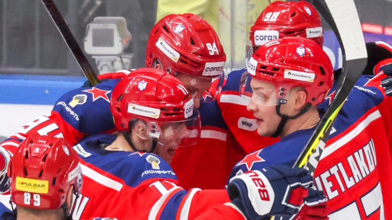 Хет-трик Плотникова помог ЦСКА обыграть "Торпедо" со счетом 7:2