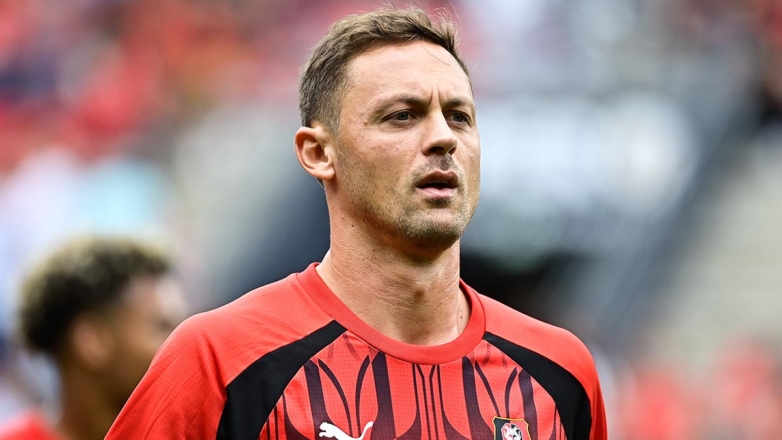 Экс-игрок "Манчестер Юнайтед" и "Челси" продолжит карьеру в "Лионе"