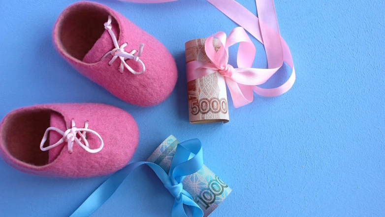 Социальный фонд РФ досрочно выплатит детские пособия к Новому году