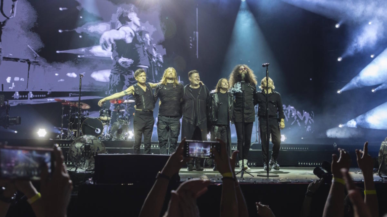 Всю группу "Би-2" депортировали из Таиланда