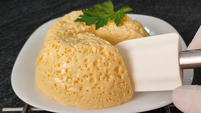 30 минут на кухне: высокий и пористый омлет, приготовленный необычным способом без масла и сковороды