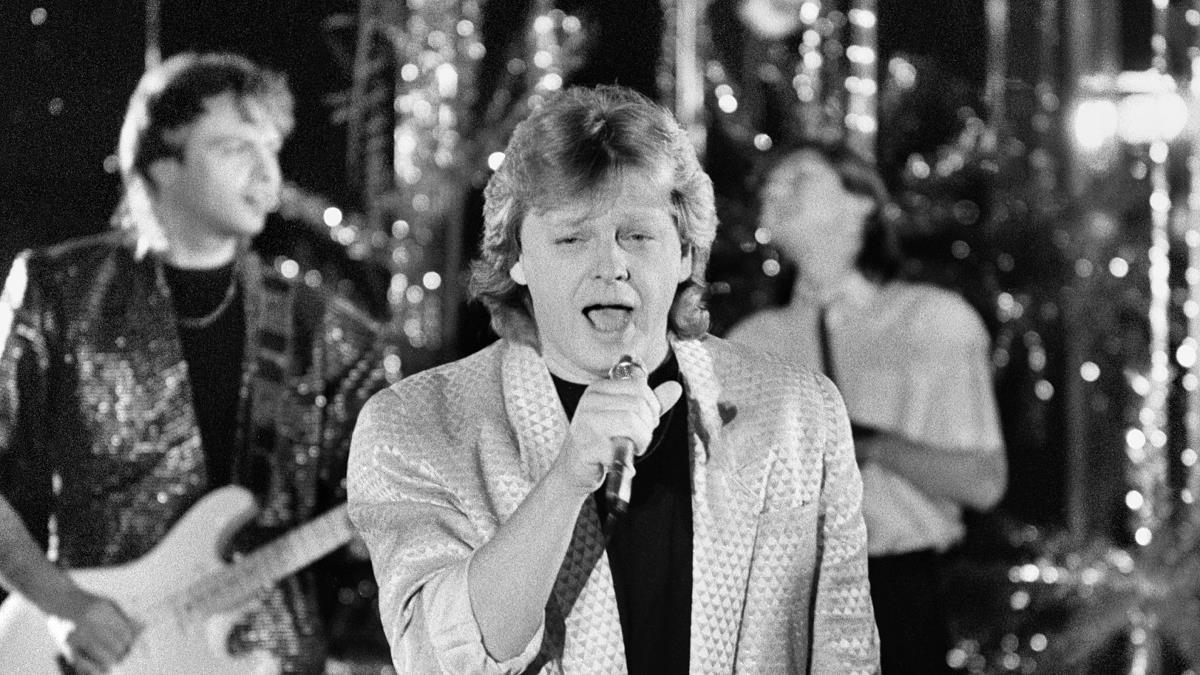 Певец и композитор Юрий Антонов