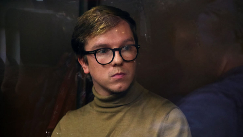 Суд приговорил к 7,5 года колонии экс-директора холдинга Собчак Суханова