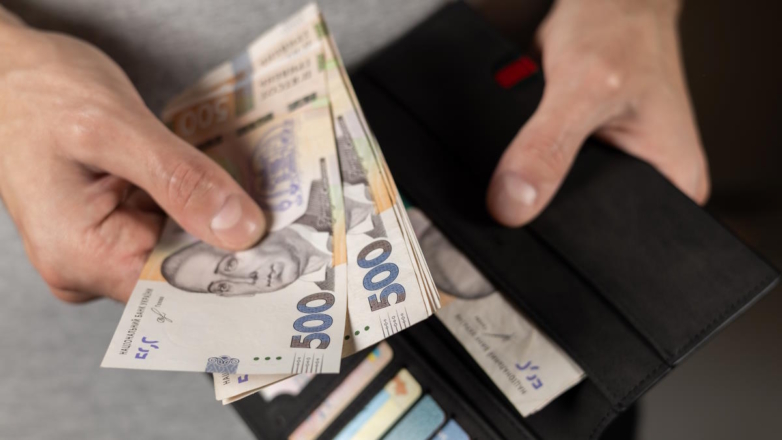 В Раде заявили, что украинцы массово снимают деньги со счетов из-за закона о мобилизации