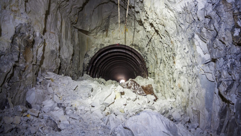 Спасатели направились на место обвала горных пород на руднике в Амурской области