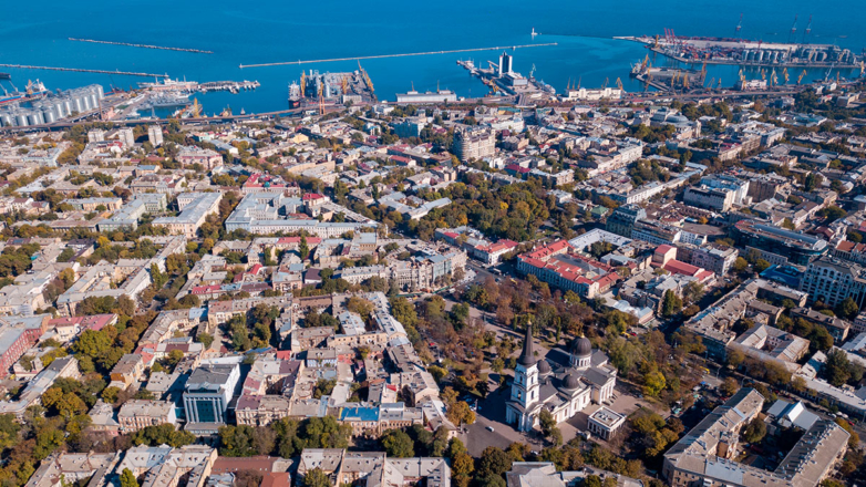 В Одессе после сообщений о взрыве произошел сильный пожар с детонацией