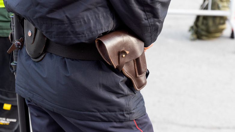 "Известия": на входах в ТЦ Москвы может появиться вооруженная охрана