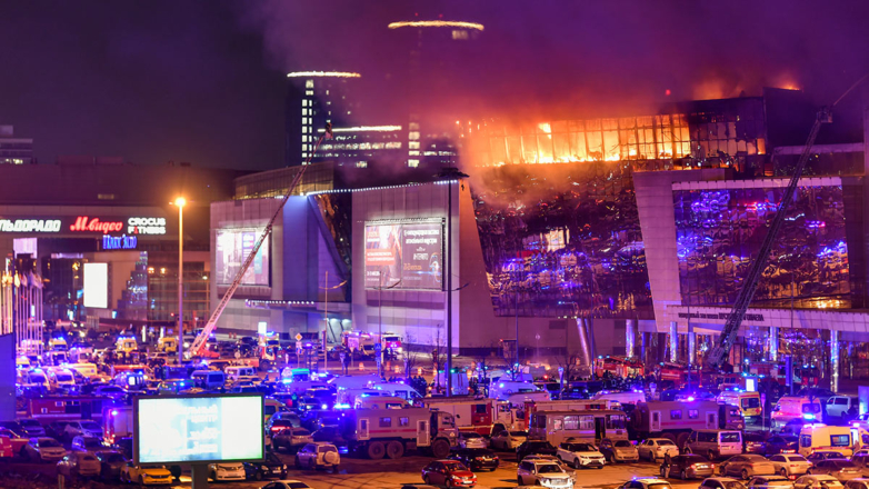 Более 5 тыс. человек эвакуировали из "Крокуса" во время теракта