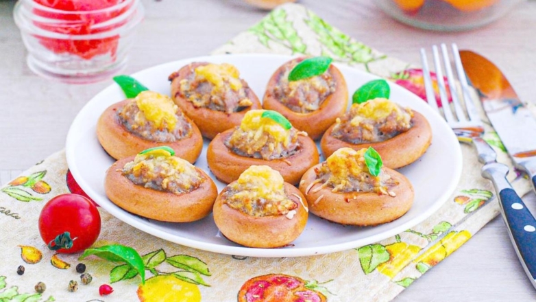 30 минут на кухне: сушки с фаршем на сковороде – оригинальная и бюджетная закуска без возни с тестом