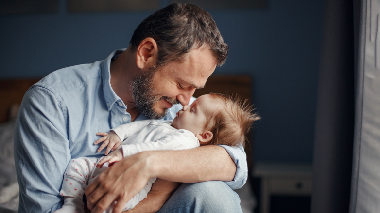 Отцовская доля: почему мужчины в России редко уходят в декретный отпуск