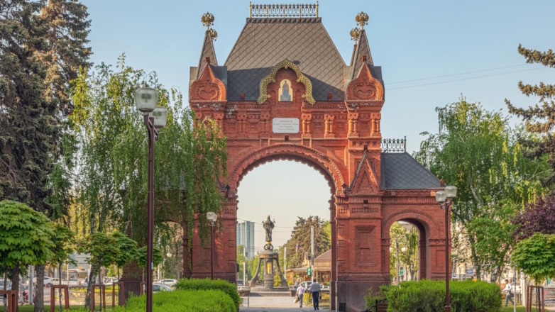 Аналитики назвали самые бюджетные направления для поездок по РФ на майские праздники