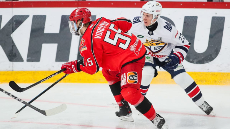 "Металлург" уступил "Автомобилисту"