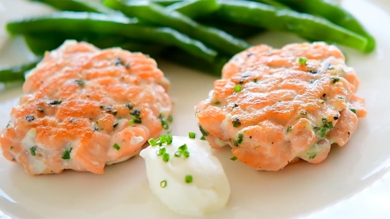 30 минут на кухне: рубленые котлеты из красной рыбы