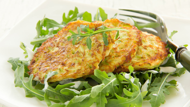 30 минут на кухне: постные котлеты из брокколи, цветной капусты и картофеля