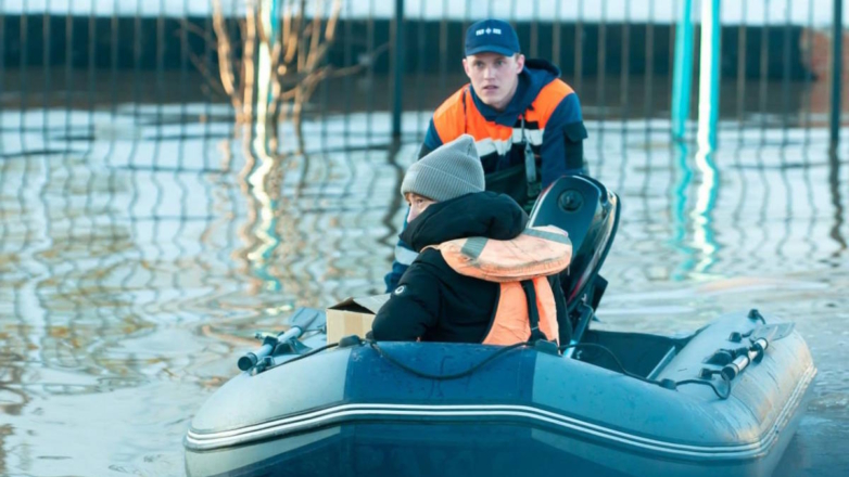 Уровень реки Урал в Оренбурге еще на 9 см приблизился к опасному