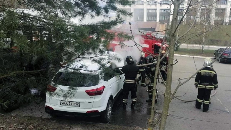 Мужчина попытался бросить баллончик с горючей смесью у здания правительства во Владимире