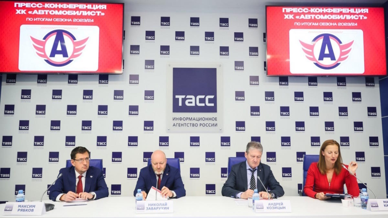 Хоккеисты "Автомобилиста" достойно завершили сезон