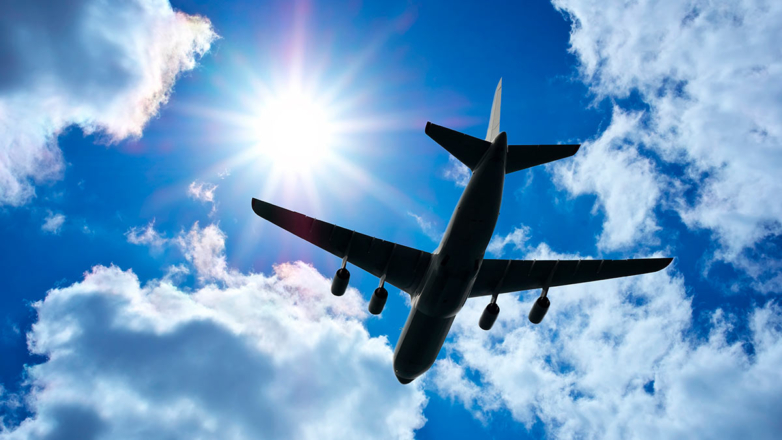 Самолет Finnair не смог приземлиться в Эстонии из-за помех GPS