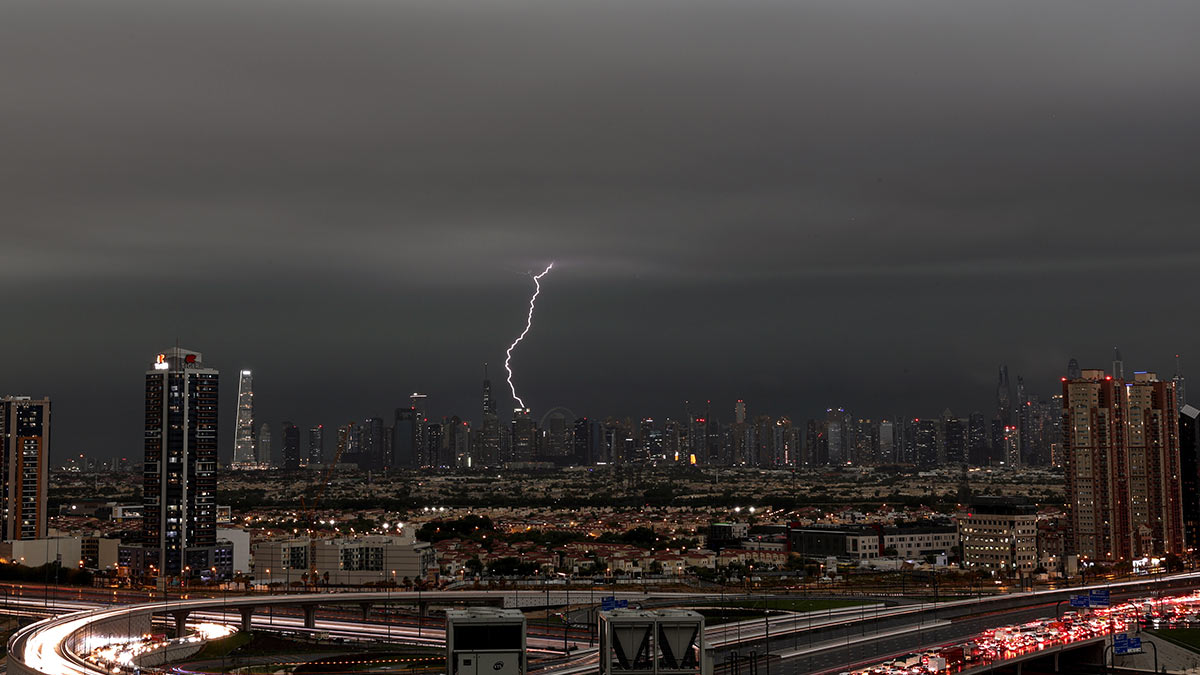 Сильные дожди в Дубае