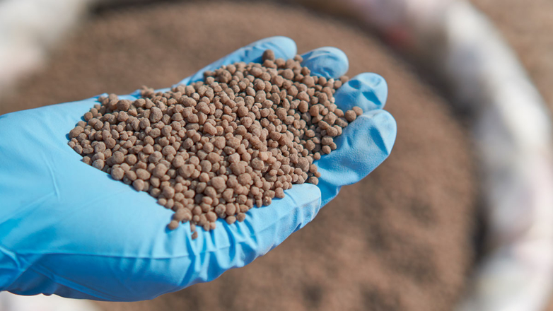 Компании попросили Минпромторг об индексации внутренних цен на удобрения на 15%