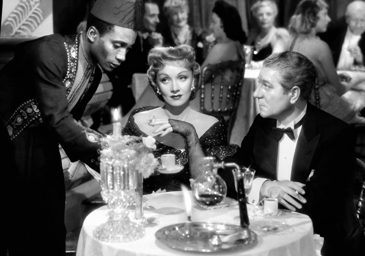 Мерлен Дитрих и Жан Габен в фильме "Мартен Руманьяк",