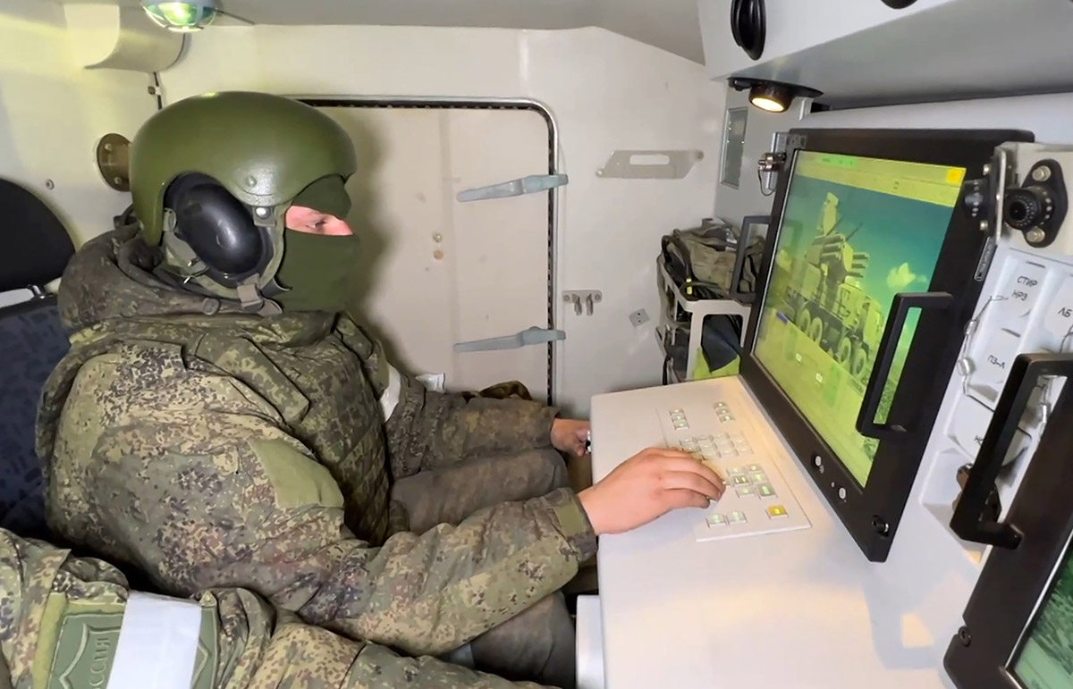 Боевая работа расчета зенитного ракетно-пушечного комплекса «Панцирь-С»