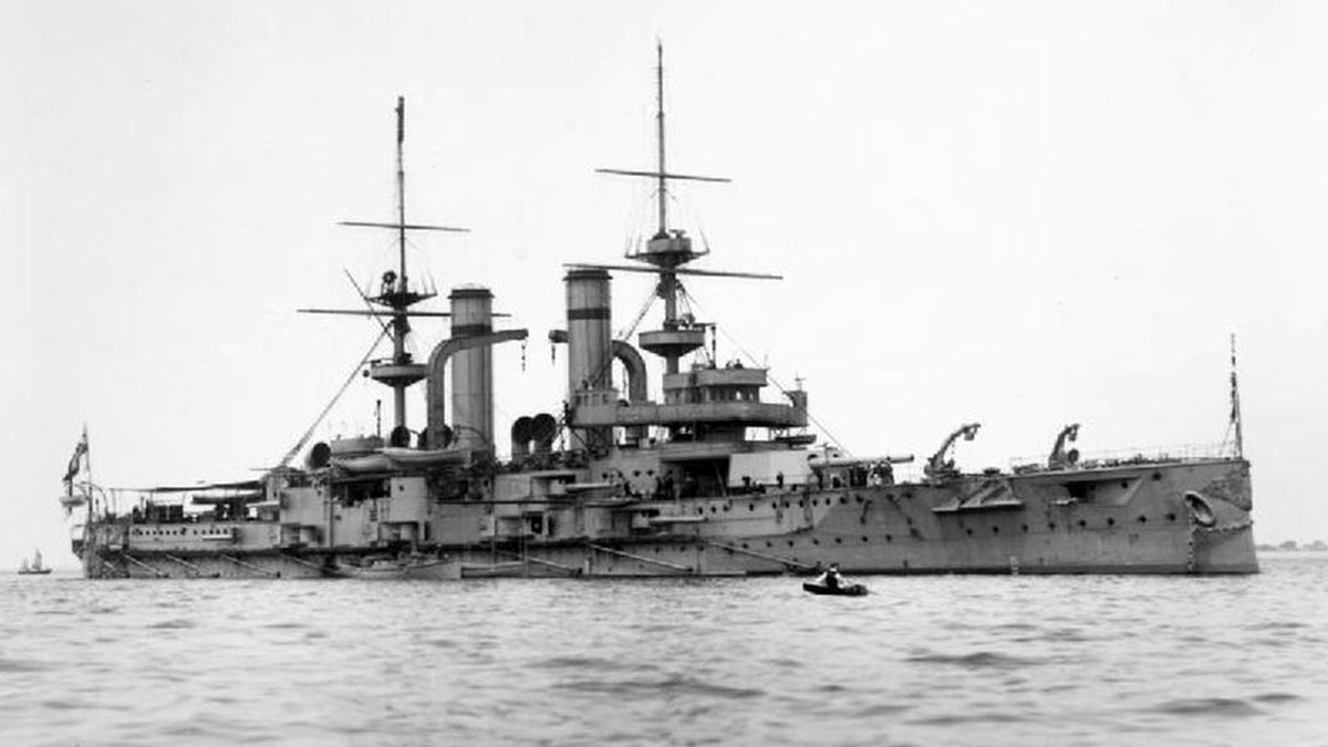 Британский броненосец "Триумф"