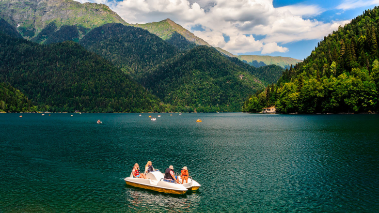 Дешевле только дача: Абхазию назвали самой доступной страной для отдыха