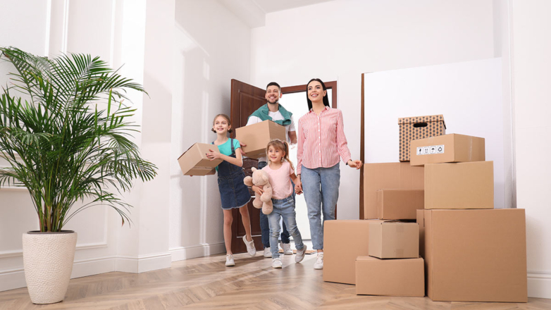 В РФ около 19,4 млн семей переехали в новое жилье с 2019 года благодаря господдержке