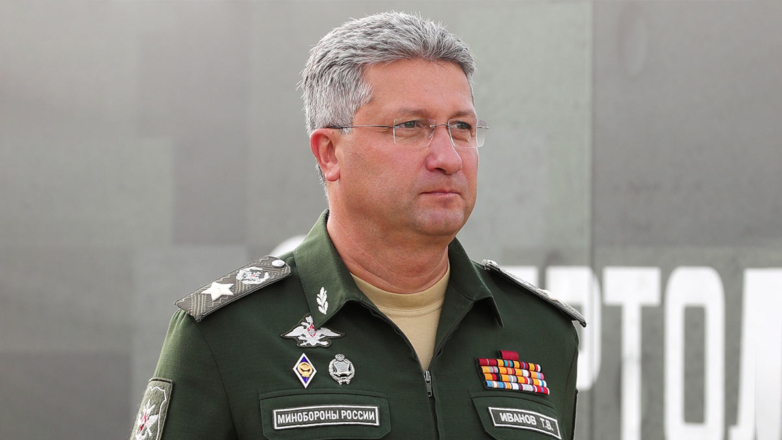 Замглавы Минобороны РФ Иванову вменяют взятку в 1 млрд рублей, его временно отстранили от должности