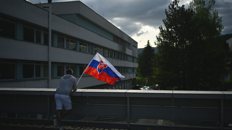 Врачи сообщили об улучшении состояния здоровья премьера Словакии после покушения