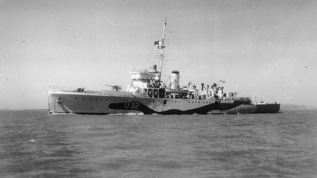 Британский шлюп "Шорхэм"