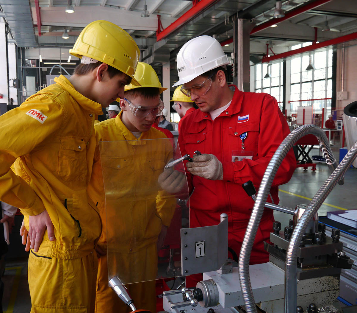 Подготовка молодых рабочих на Первоуральском новотрубном заводе