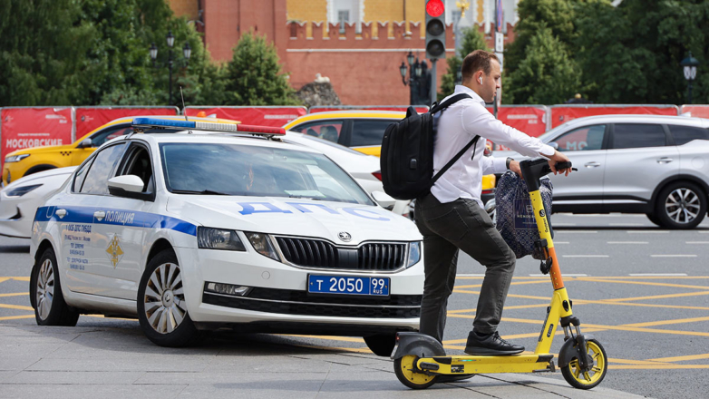 Страховщики назвали среднюю выплату из-за аварий с участием самокатчиков