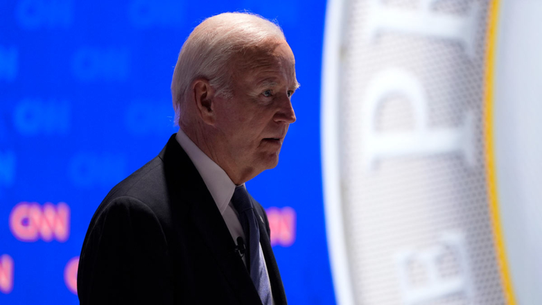 Байден вышел из президентской гонки в США