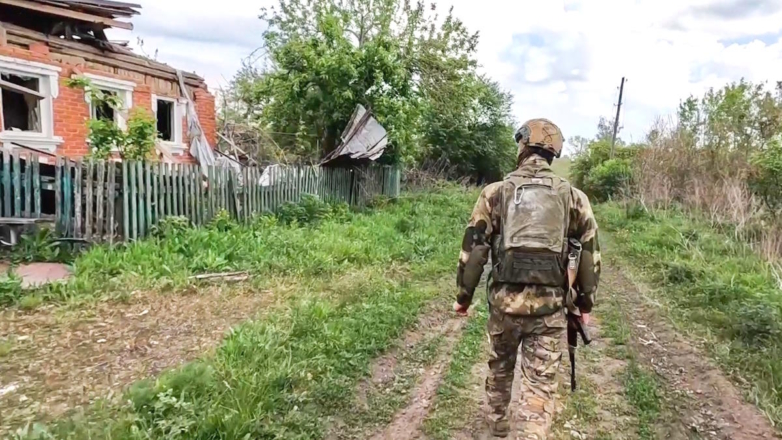 Российские военные взяли под контроль населенный пункт Красный Яр в ДНР