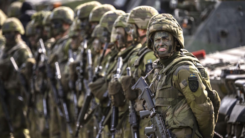 Отбирают подростков: что такое "шведская модель" призыва в армию и почему ею интересуются в Европе?