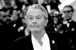 СМИ: Алена Делона похоронят 24 августа в его поместье рядом с 35 собаками