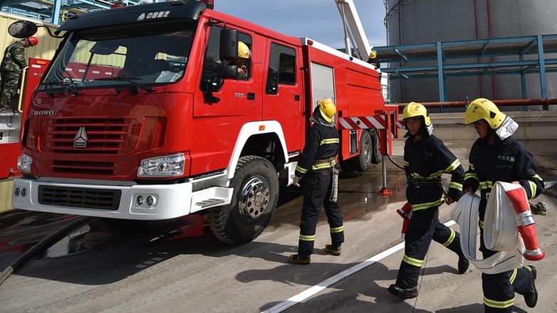 В Китае загорелся авианесущий крейсер "Минск", проданный Россией в 1990-е