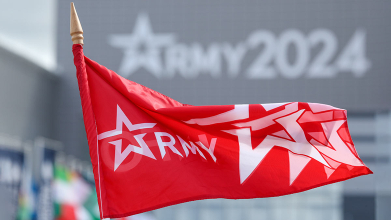 Новейшие беспилотники, проект самолета "Як-130М", макеты ракет. Что можно увидеть на форуме "Армия-2024"