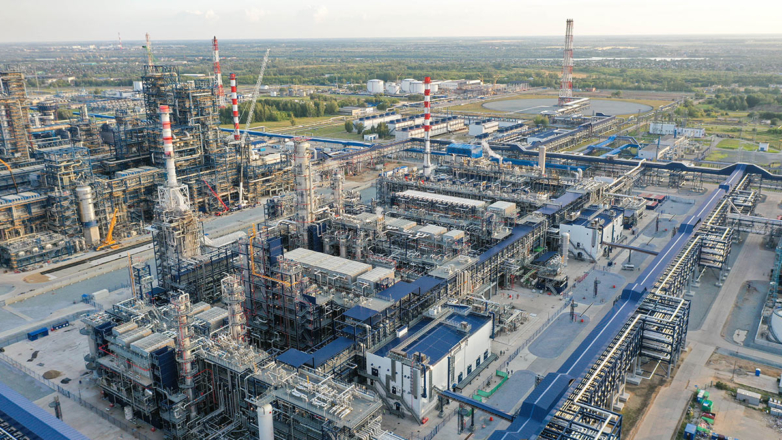 Два человека пострадали при возгорании на Омском НПЗ