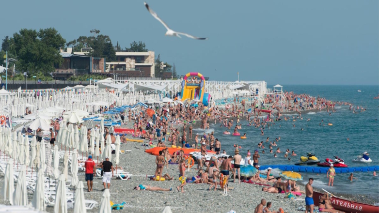 Южная история: сколько стоит отдых на российском Чёрном море