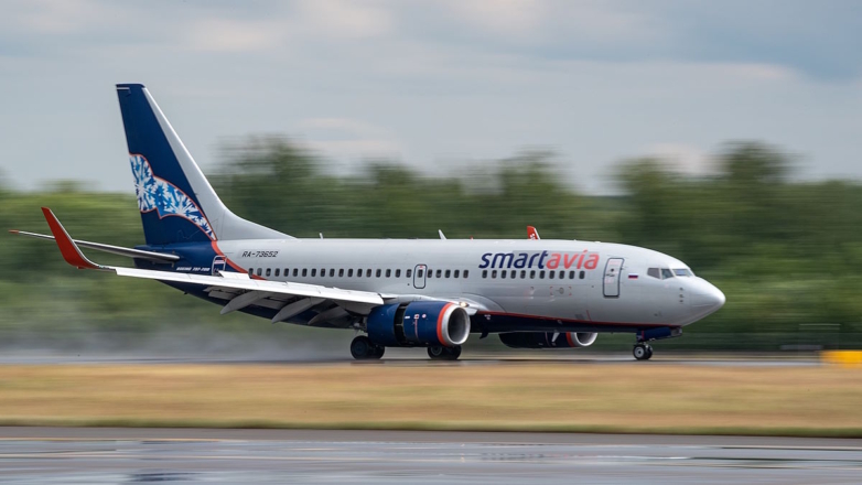 В аэропорту Сочи самолет ударился хвостом о взлетную полосу