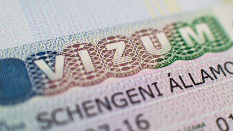 Венгрия заявила, что визовые послабления для России ввели с учетом правил ЕС