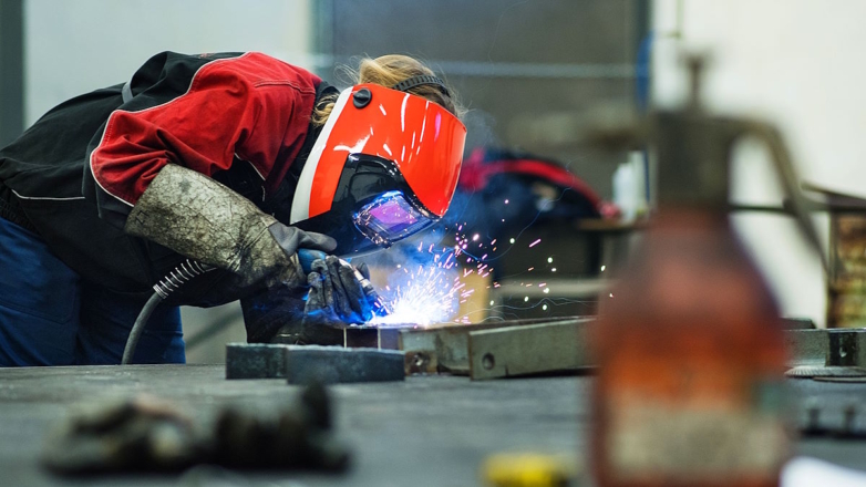 Исследование показало, у кого в России больше всего выросли зарплаты с начала года