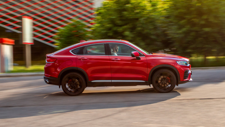 В России начали продавать кроссовер Knewstar 001