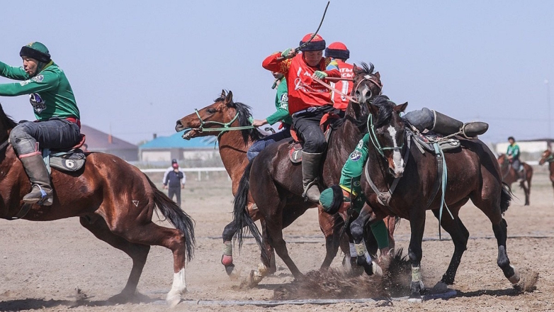 Соревнования, укрепляющие дружбу народов. Россия участвует в состязаниях по этническим видам спорта в Казахстане