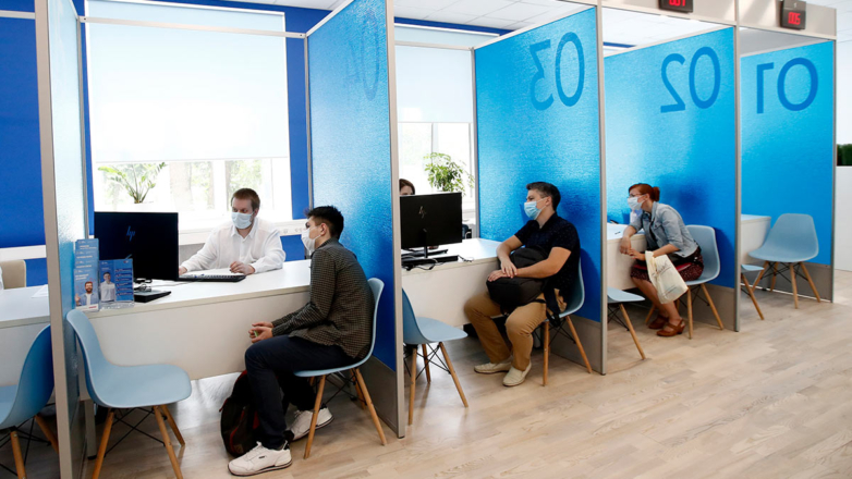 Максимальный размер пособия по безработице в 2025 году достигнет 14.742 рублей