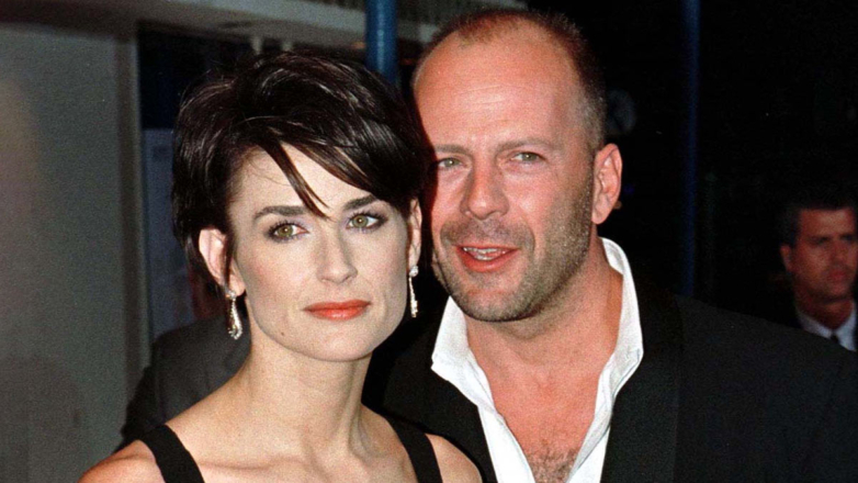 Деми Мур поделилась последними новостями о здоровье Брюса Уиллиса, страдающего деменцией