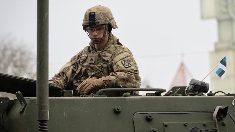 Эстония хочет закупить дальнобойные ракеты и дроны для защиты границ